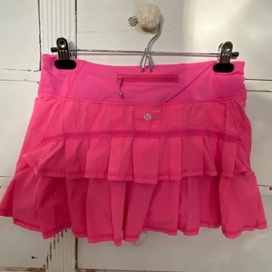 Lululemon size 6 pink tennis skirt running skirt